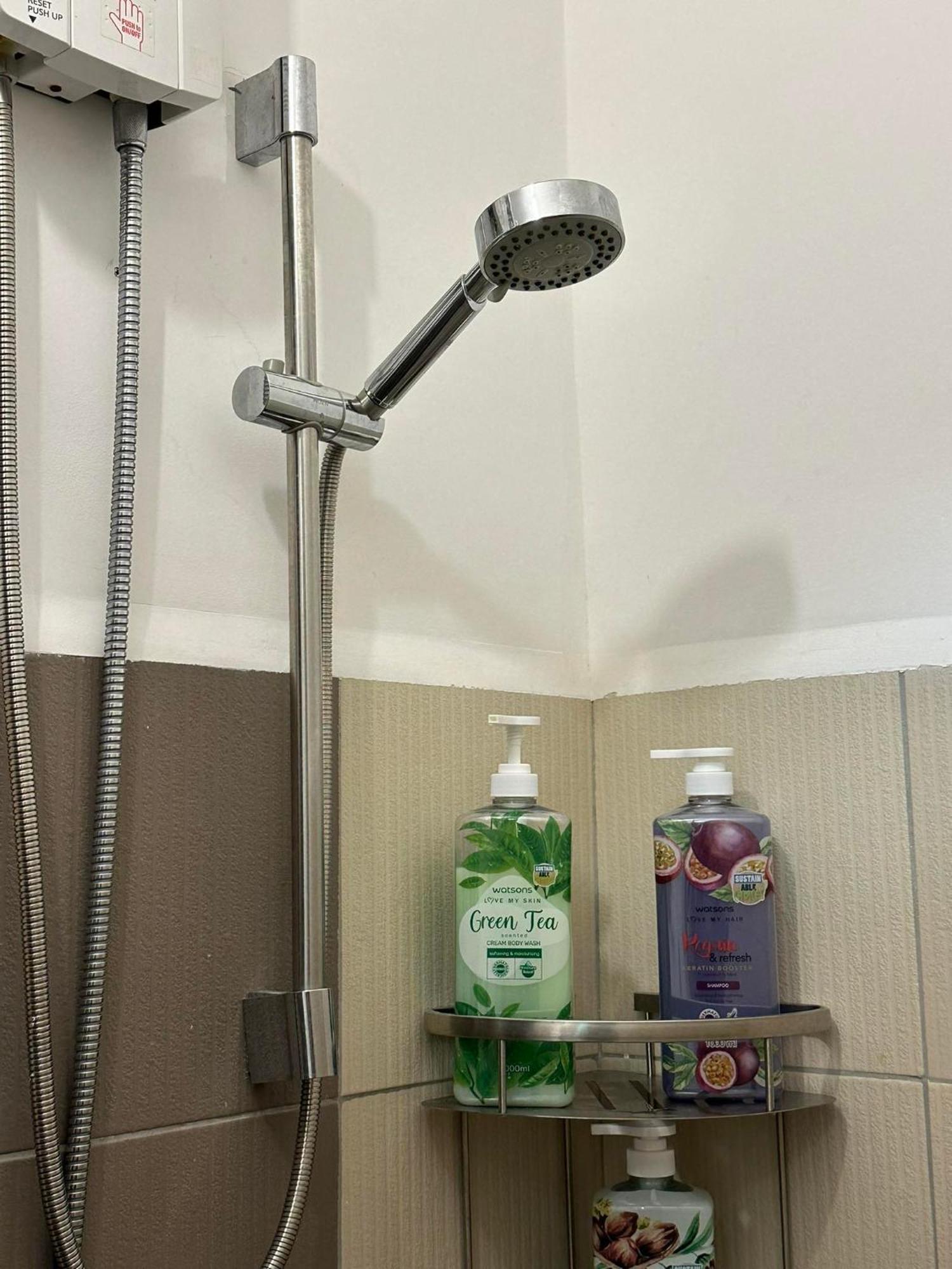 Trig Place At Grace Residence In Taguig City マニラ市 エクステリア 写真